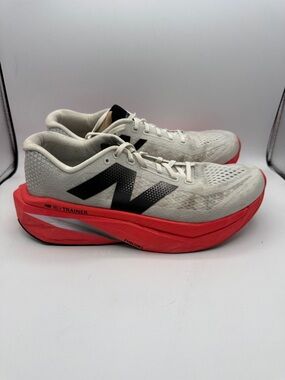 New Balance Super comp Fuel cell men’s 12 White & Red Athletic Trainer S4